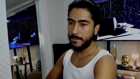 Snapshot of david_johnson372 chatting on February 2, 8:57 am Hey im David that loves to explore and speak their fantasies. Very open talktative and nice. Feel free to chat with me online show from February 2, 8:57 am