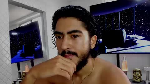 Snapshot of david_johnson372 chatting on February 4, 12:33 pm Hey im David that loves to explore and speak their fantasies. Very open talktative and nice. Feel free to chat with me online show from February 4, 12:33 pm