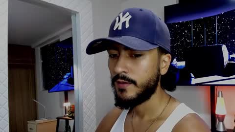 Snapshot of david_johnson372 chatting on February 15, 11:47 pm Hey im David that loves to explore and speak their fantasies. Very open talktative and nice. Feel free to chat with me online show from February 15, 11:47 pm