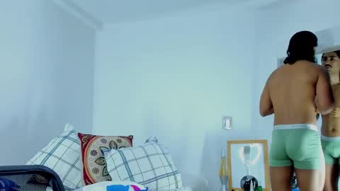 Snapshot of david_johnson372 chatting on September 27, 10:09 am Hey im David that loves to explore and speak their fantasies. Very open talktative and nice. Feel free to chat with me online show from September 27, 10:09 am