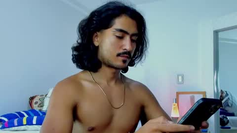 Snapshot of david_johnson372 chatting on September 29, 1:22 am Hey im David that loves to explore and speak their fantasies. Very open talktative and nice. Feel free to chat with me online show from September 29, 1:22 am