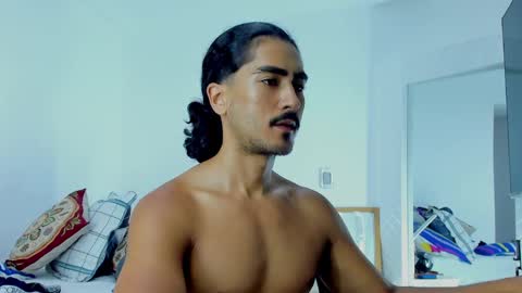 Snapshot of david_johnson372 chatting on September 30, 2:05 am Hey im David that loves to explore and speak their fantasies. Very open talktative and nice. Feel free to chat with me online show from September 30, 2:05 am