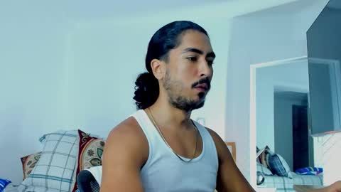 Snapshot of david_johnson372 chatting on October 17, 12:58 am Hey im David that loves to explore and speak their fantasies. Very open talktative and nice. Feel free to chat with me online show from October 17, 12:58 am