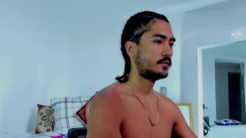 Snapshot of david_johnson372 chatting on October 22, 12:05 pm Hey im David that loves to explore and speak their fantasies. Very open talktative and nice. Feel free to chat with me online show from October 22, 12:05 pm