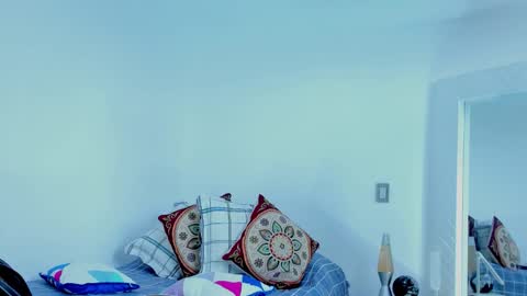 Snapshot of david_johnson372 chatting on November 17, 12:00 pm Hey im David that loves to explore and speak their fantasies. Very open talktative and nice. Feel free to chat with me online show from November 17, 12:00 pm