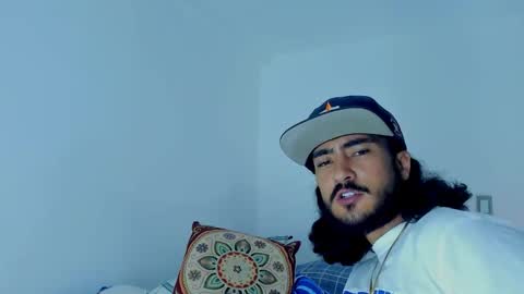 Snapshot of david_johnson372 chatting on December 4, 1:04 am Hey im David that loves to explore and speak their fantasies. Very open talktative and nice. Feel free to chat with me online show from December 4, 1:04 am