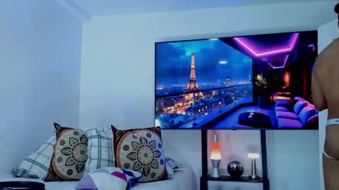 Snapshot of david_johnson372 chatting on January 12, 11:10 pm Hey im David that loves to explore and speak their fantasies. Very open talktative and nice. Feel free to chat with me online show from January 12, 11:10 pm