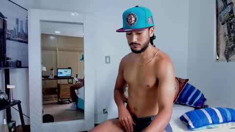 Snapshot of david_johnson372 chatting on February 21, 1:34 pm Hey im David that loves to explore and speak their fantasies. Very open talktative and nice. Feel free to chat with me online show from February 21, 1:34 pm