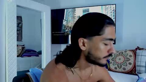 Snapshot of david_johnson372 chatting on February 28, 12:06 pm Hey im David that loves to explore and speak their fantasies. Very open talktative and nice. Feel free to chat with me online show from February 28, 12:06 pm