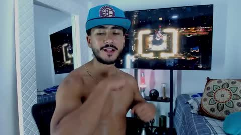 Snapshot of david_johnson372 chatting on March 11, 2:17 am Hey im David that loves to explore and speak their fantasies. Very open talktative and nice. Feel free to chat with me online show from March 11, 2:17 am