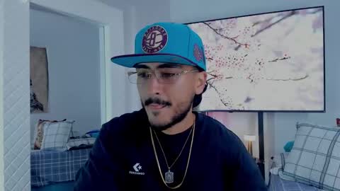 Snapshot of david_johnson372 chatting on March 18, 6:44 pm Hey im David that loves to explore and speak their fantasies. Very open talktative and nice. Feel free to chat with me online show from March 18, 6:44 pm