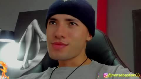 Snapshot of david_jons7 chatting on May 12, 10:40 pm David Jons online show from May 12, 10:40 pm