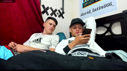 Snapshot of david_latin666_ chatting on January 22, 5:59 am David online show from January 22, 5:59 am