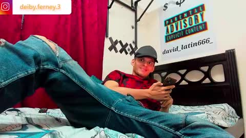 Snapshot of david_latin666_ chatting on February 3, 11:36 pm David online show from February 3, 11:36 pm