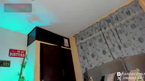 Snapshot of david_neill chatting on June 15, 1:41 am David Neill online show from June 15, 1:41 am