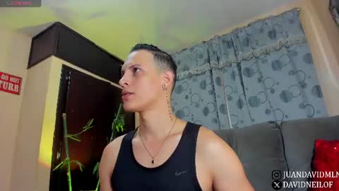 Snapshot of david_neill chatting on August 4, 11:18 pm David Neill online show from August 4, 11:18 pm