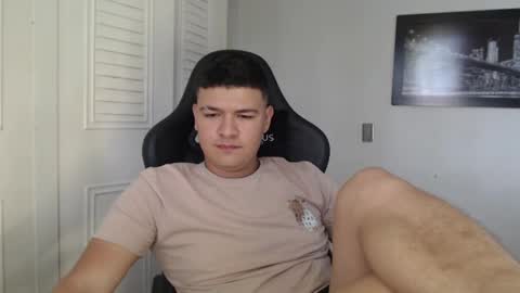 Snapshot of david_smit_ chatting on January 21, 7:06 pm david smit online show from January 21, 7:06 pm