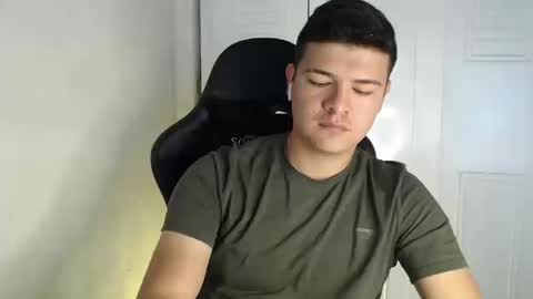 Snapshot of david_smit_ chatting on September 10, 3:23 pm david smit online show from September 10, 3:23 pm