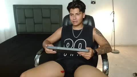 Snapshot of davidbless chatting on June 6, 6:34 pm David Bless online show from June 6, 6:34 pm