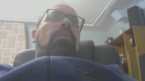 Snapshot of davidmax245 chatting on February 26, 8:00 pm davidmax245 online show from February 26, 8:00 pm