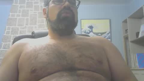 Snapshot of davidmax245 chatting on December 14, 6:01 pm davidmax245 online show from December 14, 6:01 pm