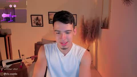 Snapshot of davidosoriox chatting on July 14, 8:36 pm David Osorio online show from July 14, 8:36 pm