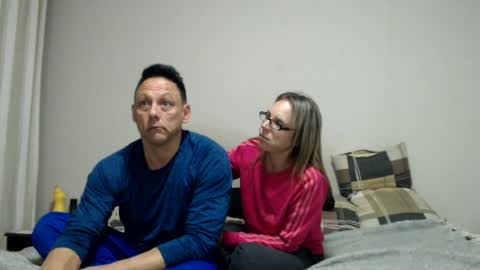Snapshot of davidstong_cam chatting on June 18, 6:56 pm Davidstrong cam online show from June 18, 6:56 pm