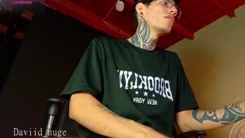 daviid_huge online show from July 17, 5:47 am