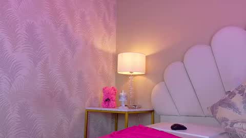 Valentina Gomez online show from December 17, 11:49 am