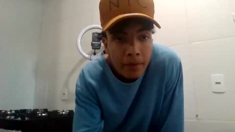 Snapshot of davinxxix chatting on June 7, 4:44 pm davinxi online show from June 7, 4:44 pm