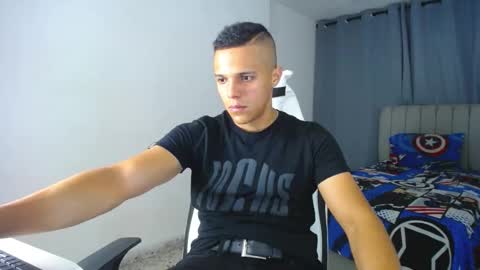 Snapshot of davisito7 chatting on February 10, 2:41 am David Angel online show from February 10, 2:41 am