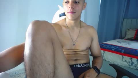 Snapshot of davisito7 chatting on November 23, 9:36 pm David Angel online show from November 23, 9:36 pm