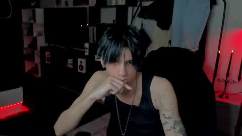 Snapshot of davisross chatting on May 29, 12:08 am davis online show from May 29, 12:08 am