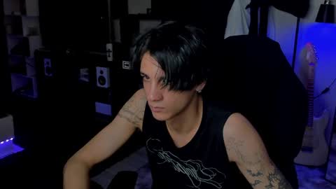Snapshot of davisross chatting on August 1, 12:26 pm davis online show from August 1, 12:26 pm