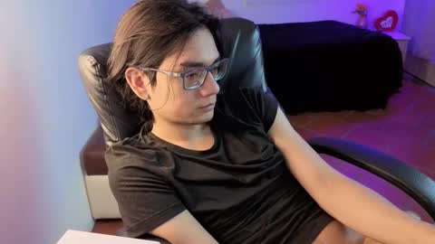 davoxer online show from February 7, 4:49 am