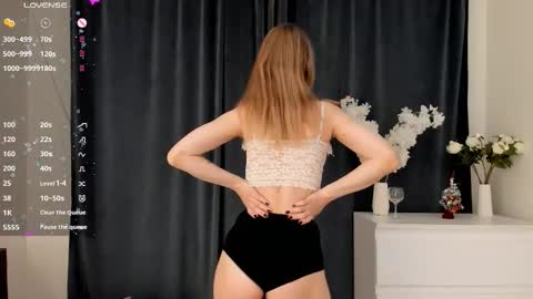 Emily online show from December 14, 7:29 pm