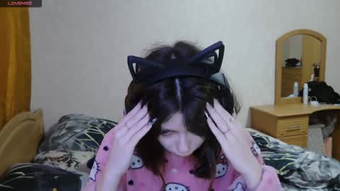 Snapshot of dawndollins chatting on October 24, 8:11 am Alice online show from October 24, 8:11 am