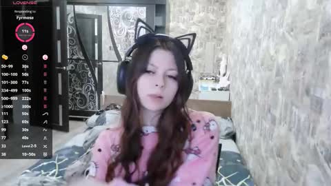 Snapshot of dawndollins chatting on November 14, 7:29 am Alice online show from November 14, 7:29 am