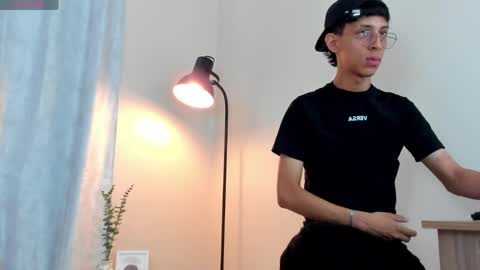 Snapshot of dax_blaze chatting on April 30, 1:50 pm Dax online show from April 30, 1:50 pm