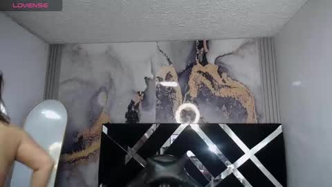 Hi Stream 1500 to 2100 online show from November 13, 8:19 pm