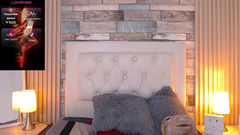 Snapshot of dayana_mendozaa69 chatting on November 19, 12:49 pm Dayana online show from November 19, 12:49 pm