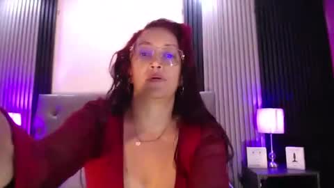 Snapshot of dayana_mendozaa69 chatting on June 18, 12:31 pm Dayana online show from June 18, 12:31 pm
