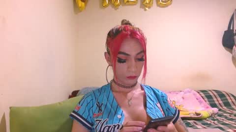 Snapshot of dayanna_01_ chatting on January 2, 8:24 pm dayanna_01_ online show from January 2, 8:24 pm