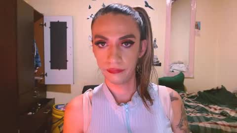 Snapshot of dayanna_01_ chatting on May 16, 8:07 pm dayanna_01_ online show from May 16, 8:07 pm