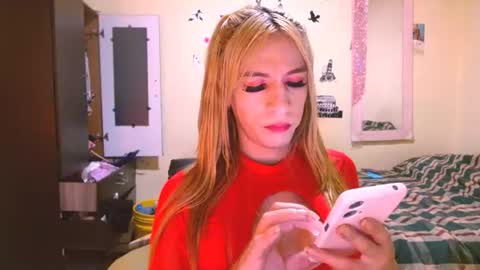Snapshot of dayanna_01_ chatting on July 6, 6:21 pm dayanna_01_ online show from July 6, 6:21 pm