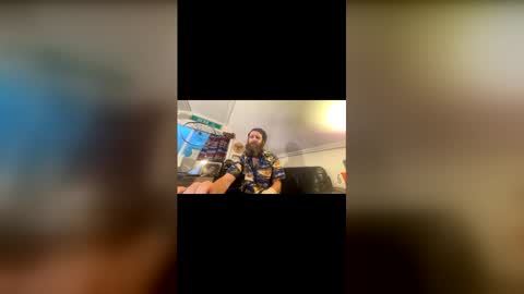 Snapshot of dayblue chatting on May 23, 12:27 am dayblue online show from May 23, 12:27 am