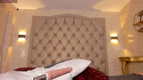 DAYRA ANGELS online show from January 24, 10:00 am