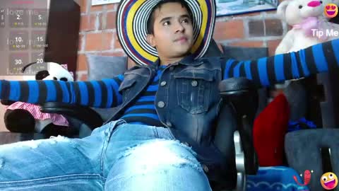 dayro_dduran online show from June 7, 7:28 pm