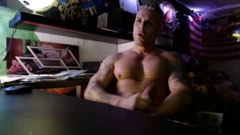 Snapshot of daywalker2013 chatting on December 21, 2:04 pm Millenium online show from December 21, 2:04 pm