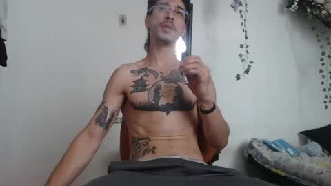 Snapshot of dazzayyy chatting on May 24, 3:28 pm dazzayy online show from May 24, 3:28 pm